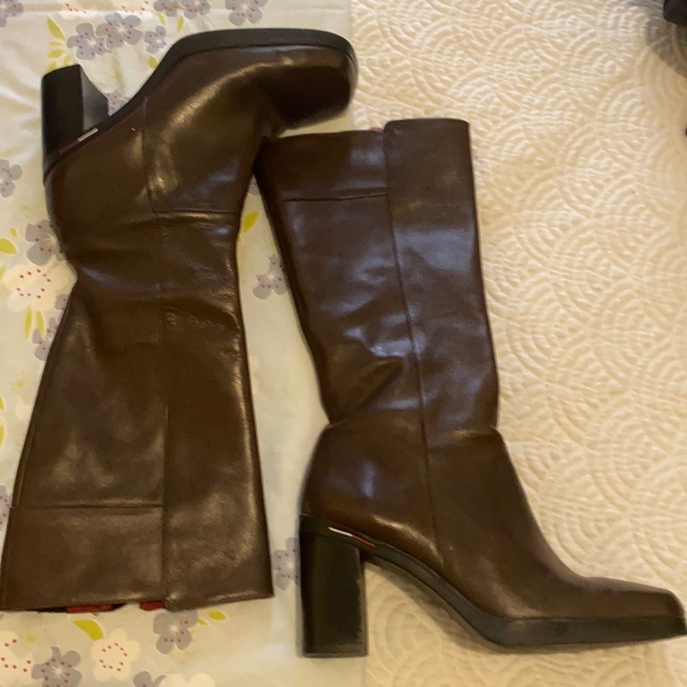 Tommy Hilfiger leather boots